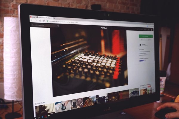 Hoe beïnvloeden sociale media de informatica-marketingstrategieën?